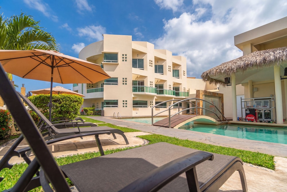 Artisan Family Hotels And Resorts Playa Esmeralda