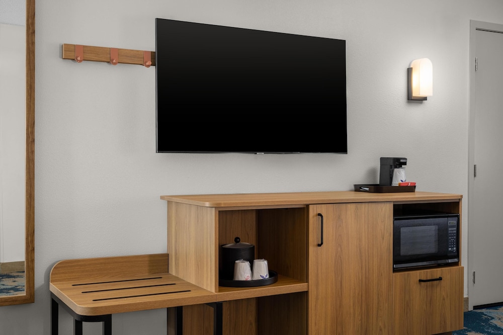 Hampton Inn Miami Airport West - photo 12