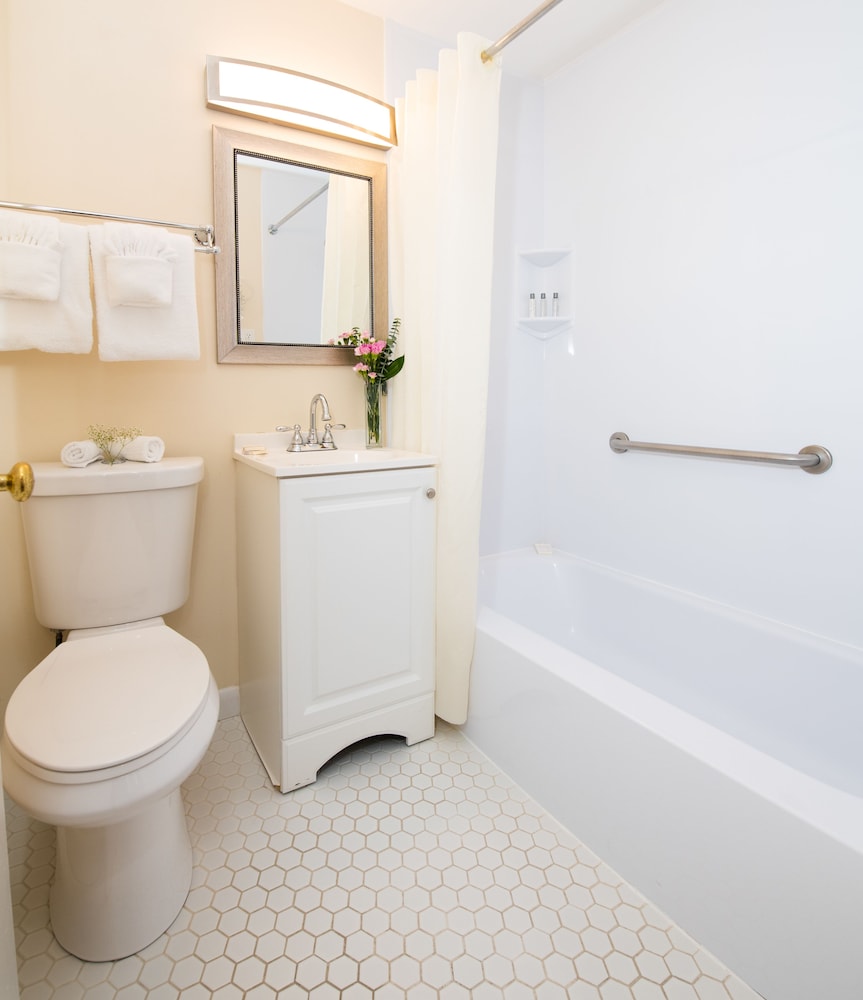 Rodeway Inn Middletown Newport - photo 8