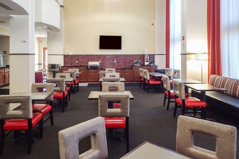 Sleep Inn & Suites BWI Airport - photo 54
