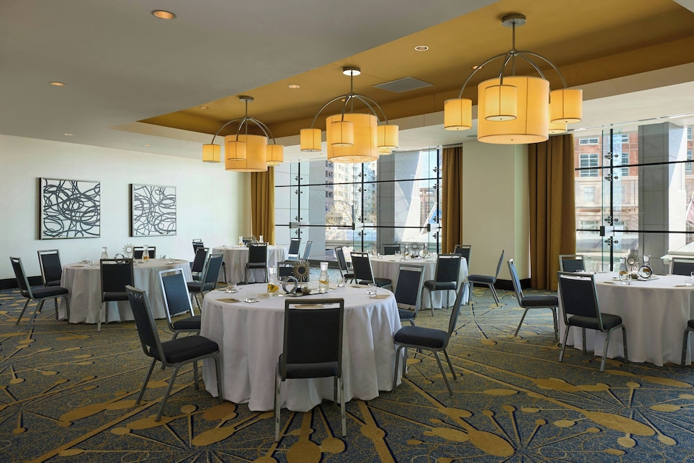 Renaissance Arlington Capital View Hotel - photo 46
