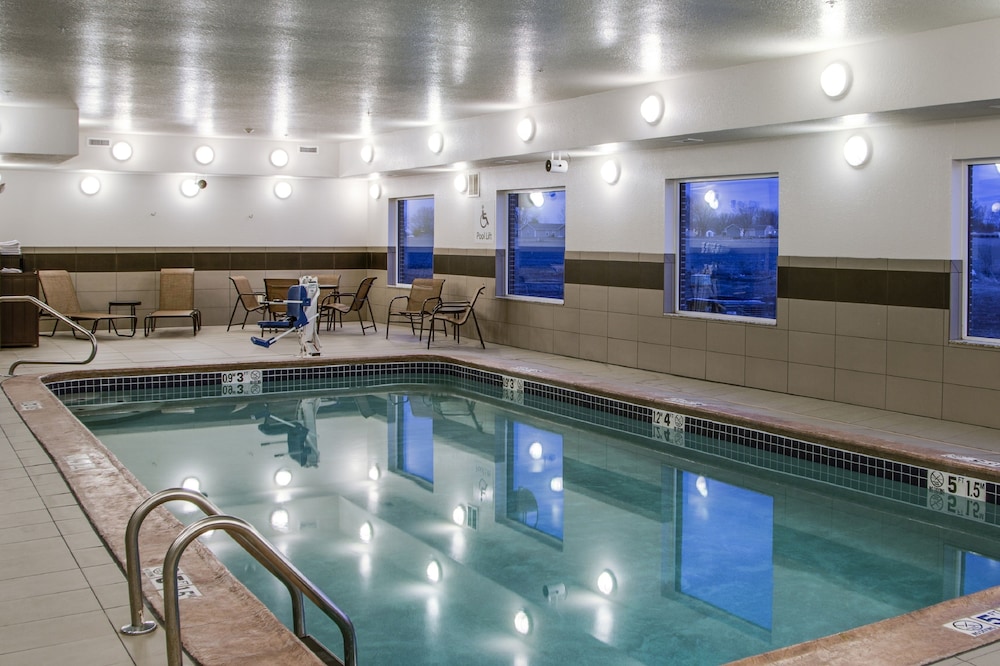 Holiday Inn Express & Suites Nevada by IHG - photo 43