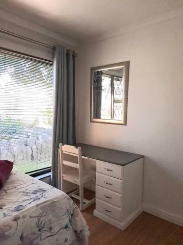 Cosy and Central Family Home
