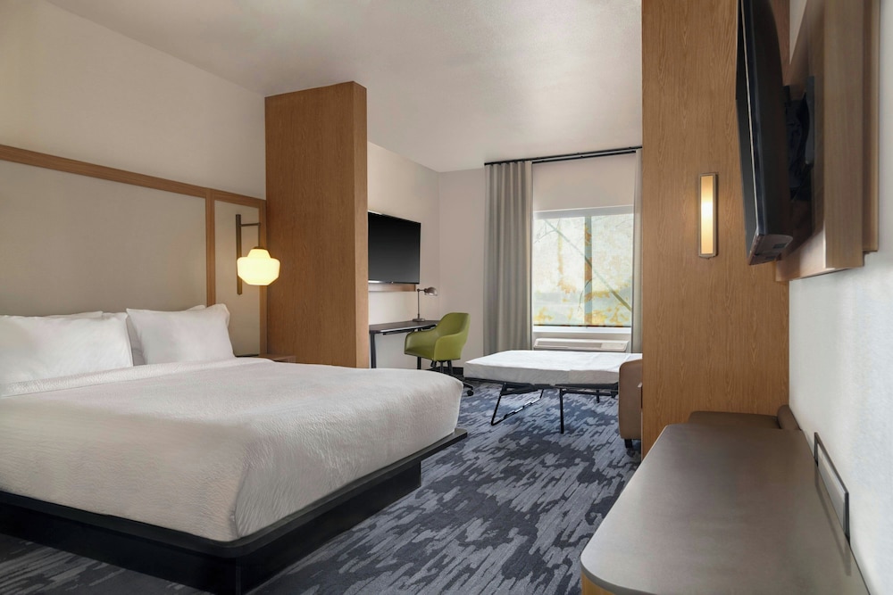 Fairfield by Marriott Inn & Suites Kansas City at The Legends - photo 13