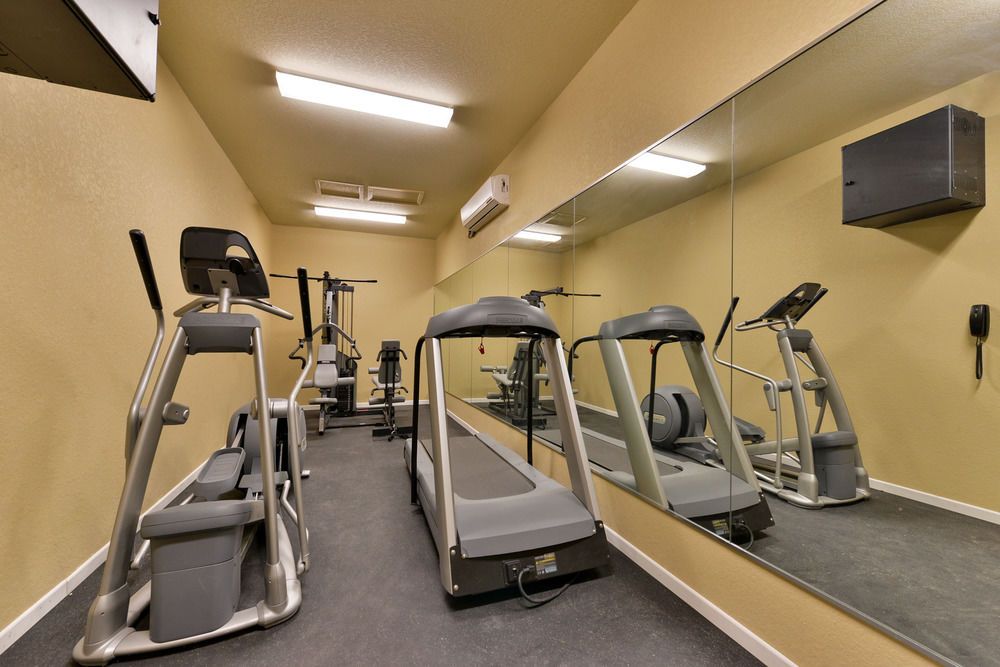 Quality Inn & Suites Carrizo Springs North - photo 19