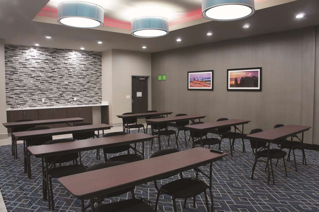 La Quinta Inn & Suites by Wyndham Kanab - photo 56