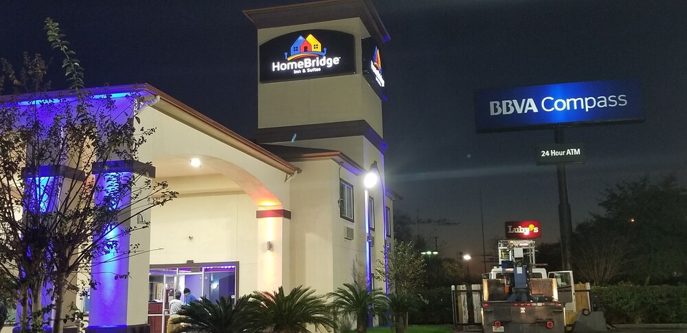 HomeBridge Inn and Suites - photo 19