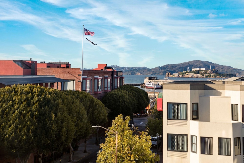 Hotel Caza Fisherman's Wharf - photo 91