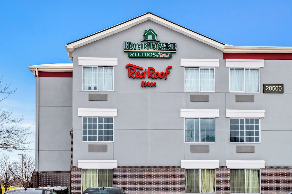 HomeTowne Studios by Red Roof Southfield — hotel in Southfield
