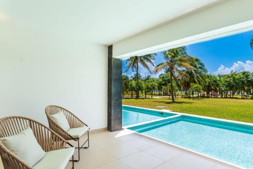 402N Casa Lucerna apts — 4-Star Luxury Hotel in Playa Del Carmen, Mexico