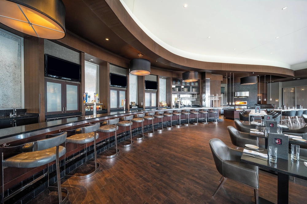 Renaissance by Marriott Boston Patriot Place Hotel - photo 41
