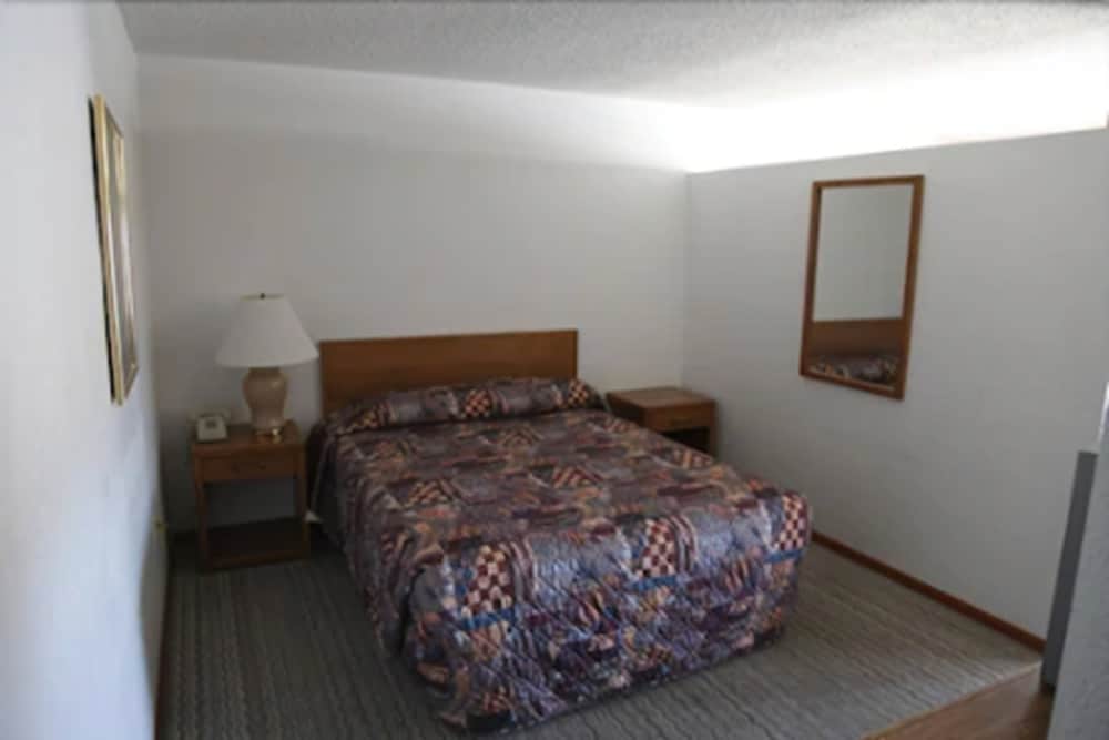 Seatac Inn - photo 18