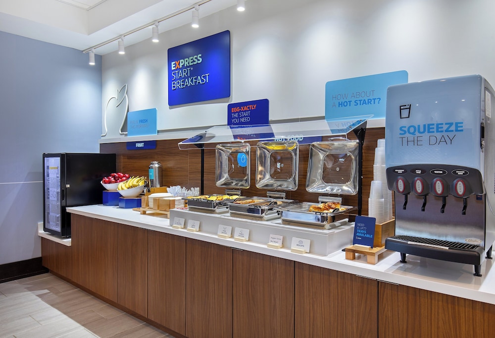 Holiday Inn Express Hotel Ooltewah Springs Chattanooga by IHG - photo 50