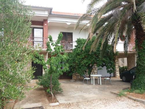 Apartman Zlatko — 4-Star Luxury Hotel in Zadar, Croatia