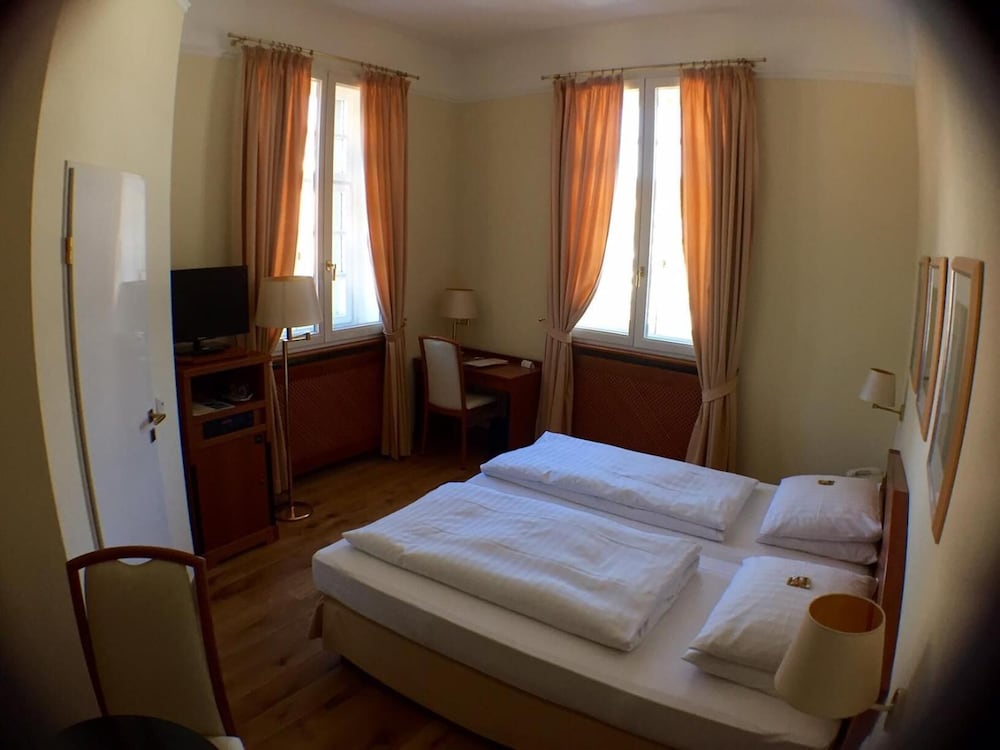 Hotel Zum Erbprinzen — Schwetzingen