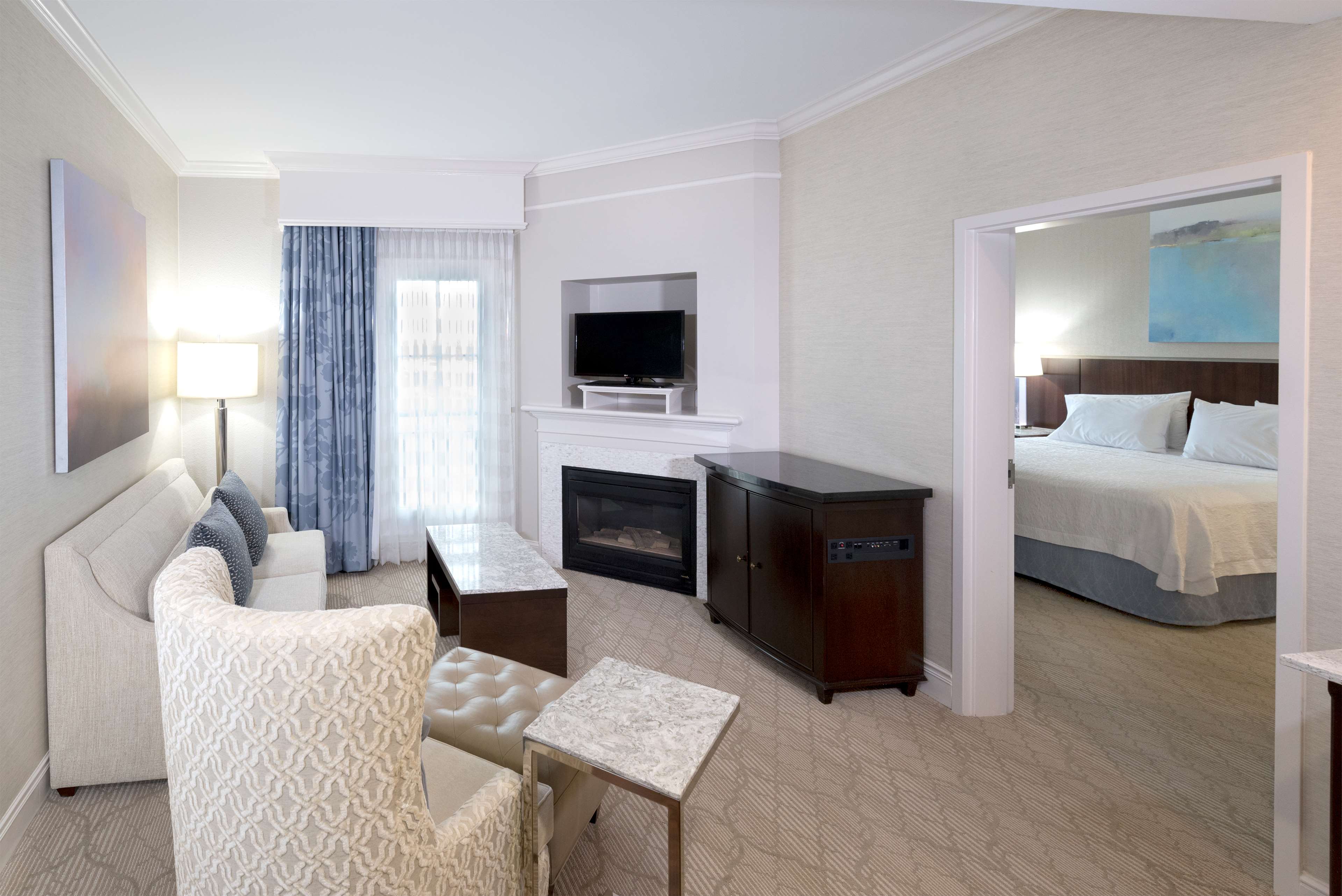 Hampton Inn & Suites Charlotte SouthPark at Phillips Place - photo 44