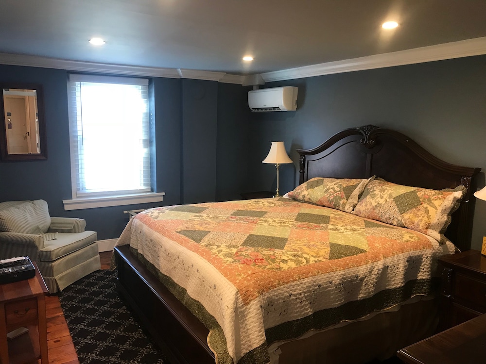 Stottsville Inn - photo 9