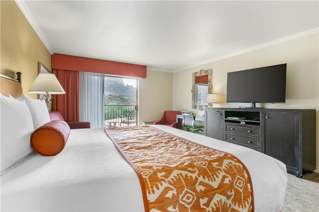 Best Western Plus Arroyo Roble Hotel & Creekside Villas - photo 38