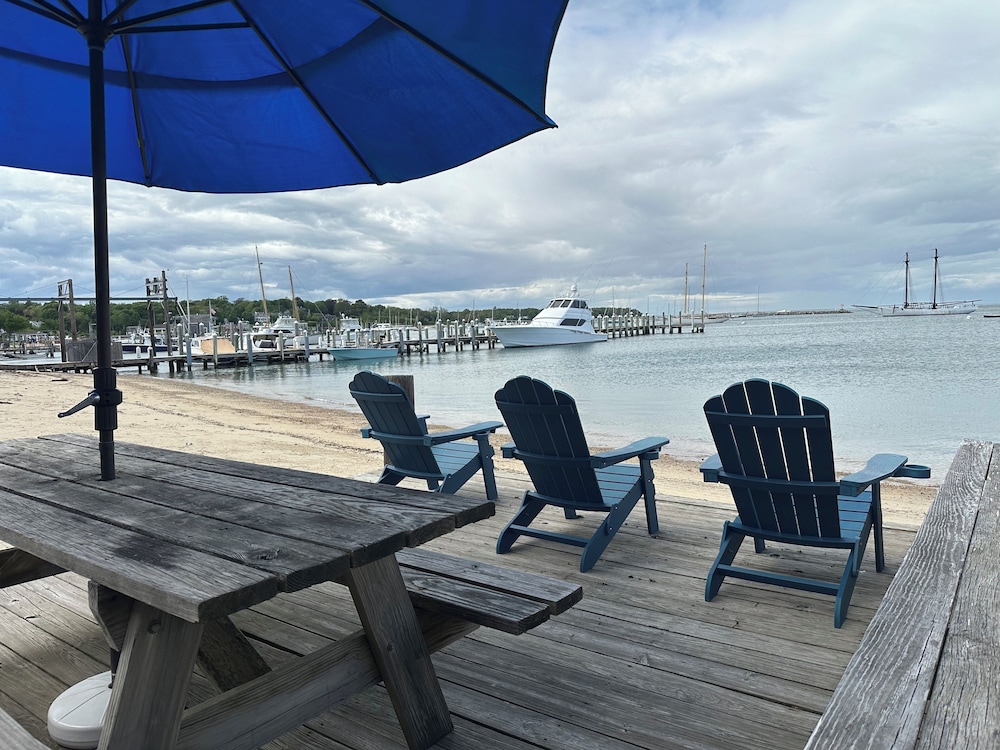 Vineyard Harbor Motel Private Beach - photo 345