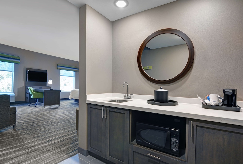 Hampton Inn & Suites MacClenny I 10 - photo 9