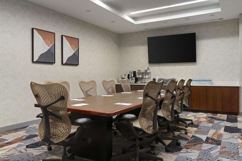 Hilton Garden Inn New York Midtown Park Ave - photo 45