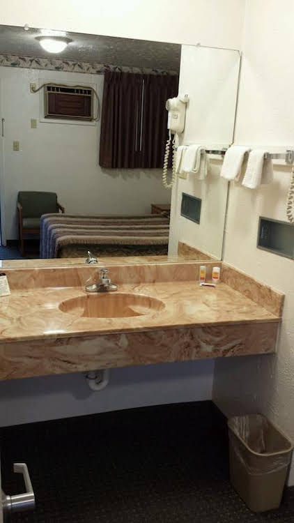 Friendship Inn Killeen Fort Hood - photo 13