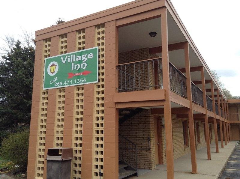 Village Inn Motel Berrien Springs — hotel in Berrien Springs