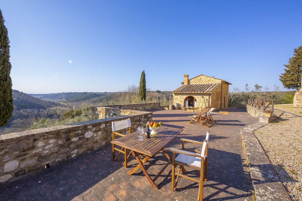 Vinsantaia With Shared Pool — San Casciano In Val Di Pesa