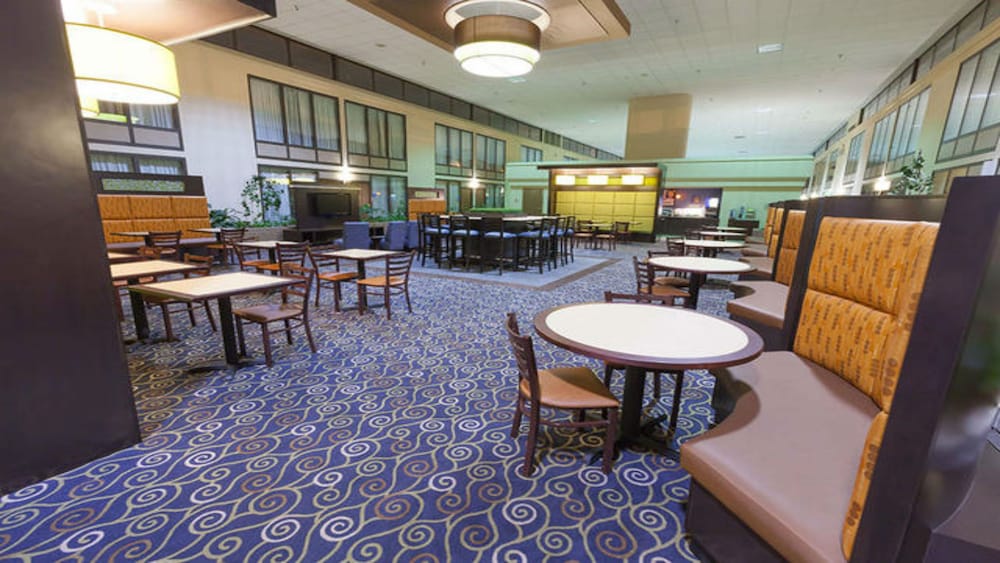 Holiday Inn Express Little Rock Airport by IHG - photo 16