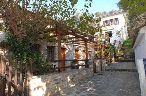 Erofili Apartments — 4-Star Luxury Hotel in Kalamos, Greece