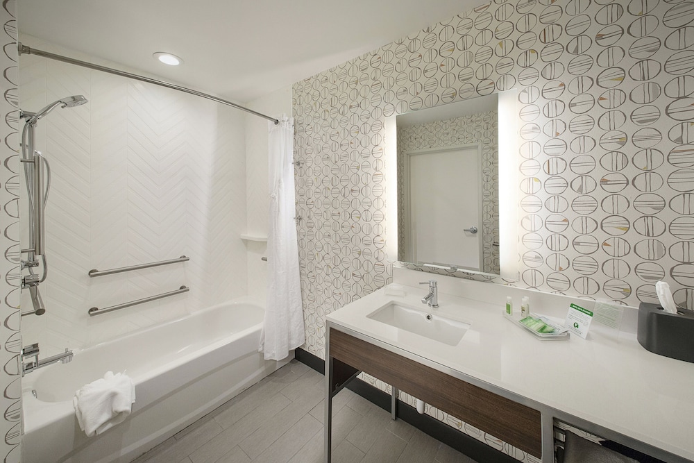 Holiday Inn & Suites Decatur Forsyth by IHG - photo 12