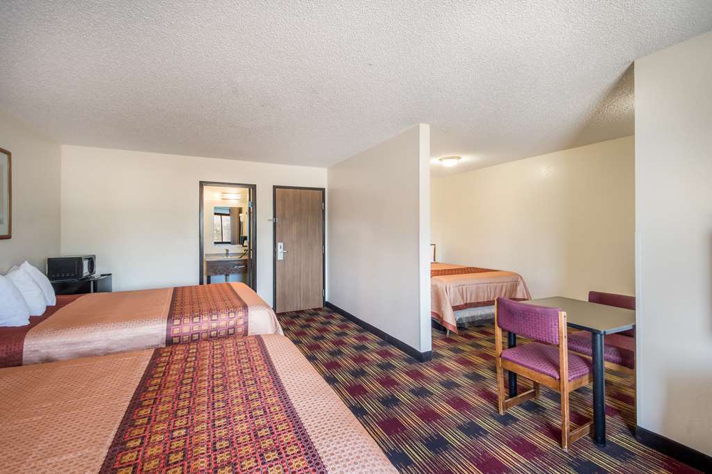 Americas Best Value Inn & Suites Harrisonville - photo 12