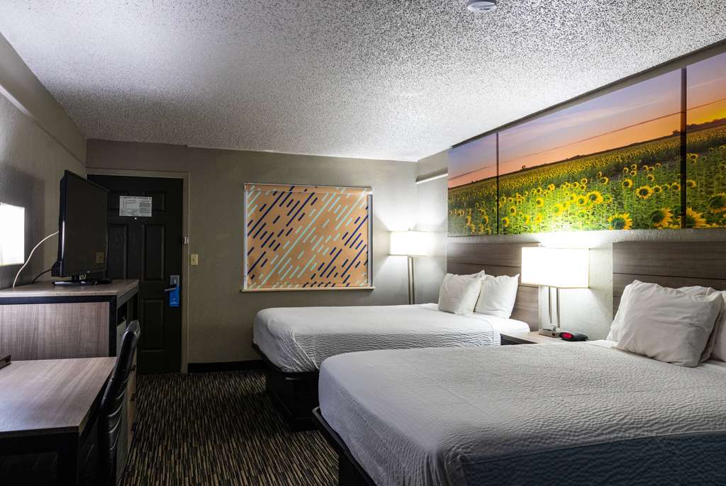 Days Inn by Wyndham Central San Antonio NW Medical Center - photo 14