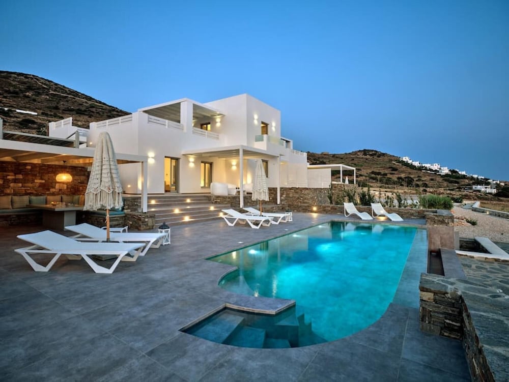 La Vitalite Luxury Villa Mer in Paros — 4-Star Luxury Hotel in Paros, Greece