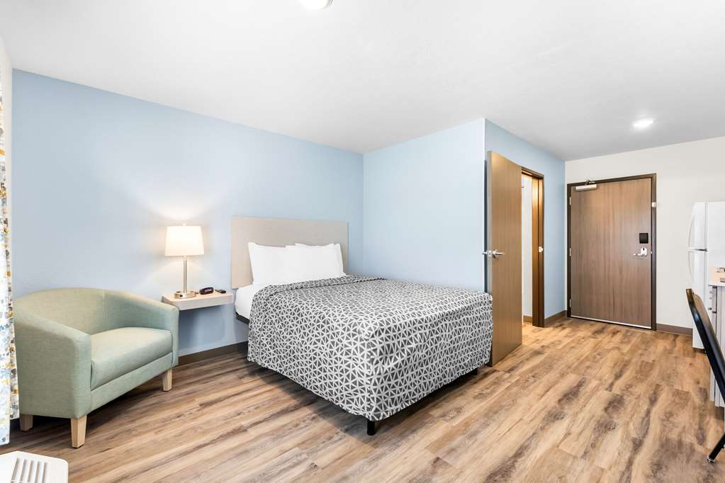 Woodspring Suites Bluffdale Salt Lake City - photo 9