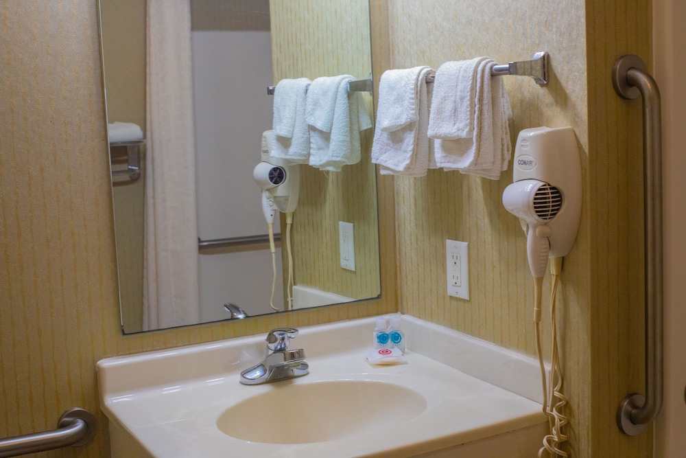 Colfax Inn - photo 40