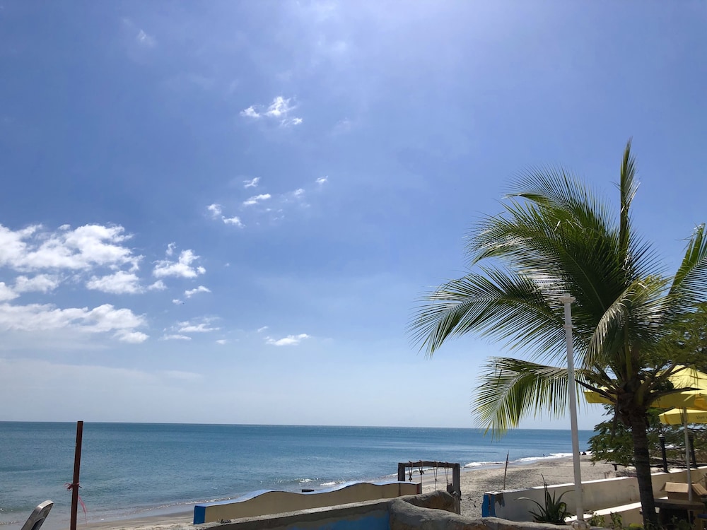 Coconut Blue Panama — hotel in Rio Hato