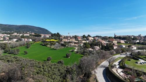 S333 Sirolo trilocale con terrazzo e posto auto — 4-Star Luxury Hotel in Sirolo, Italy