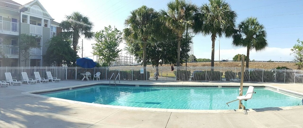 InTown Suites Extended Stay Orlando FL Universal - photo 13