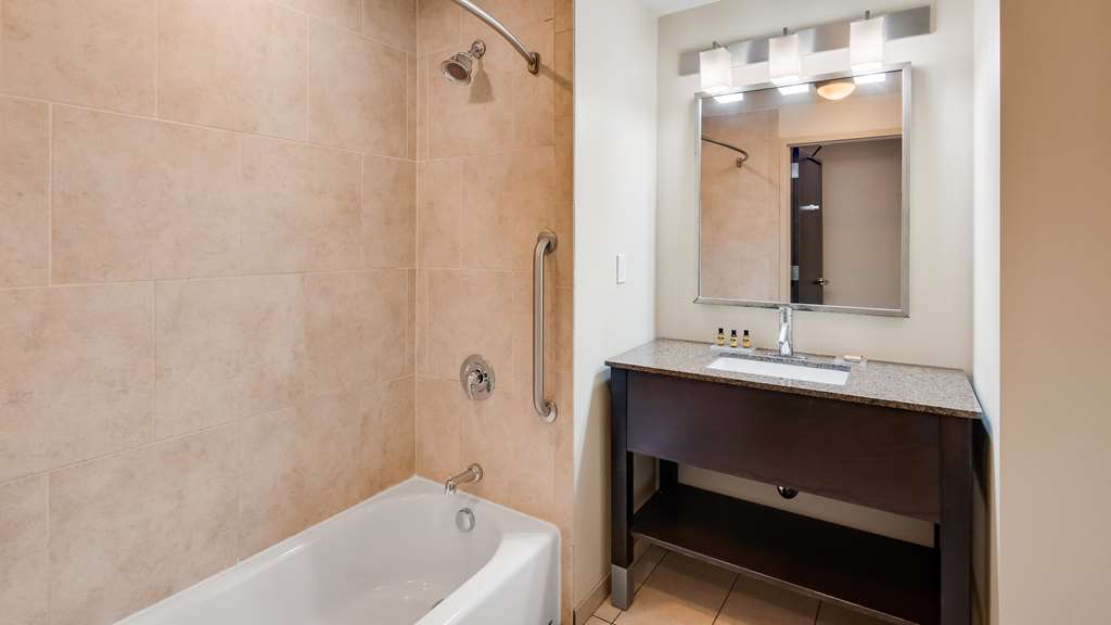 Best Western Plus Atrium Inn & Suites - photo 22
