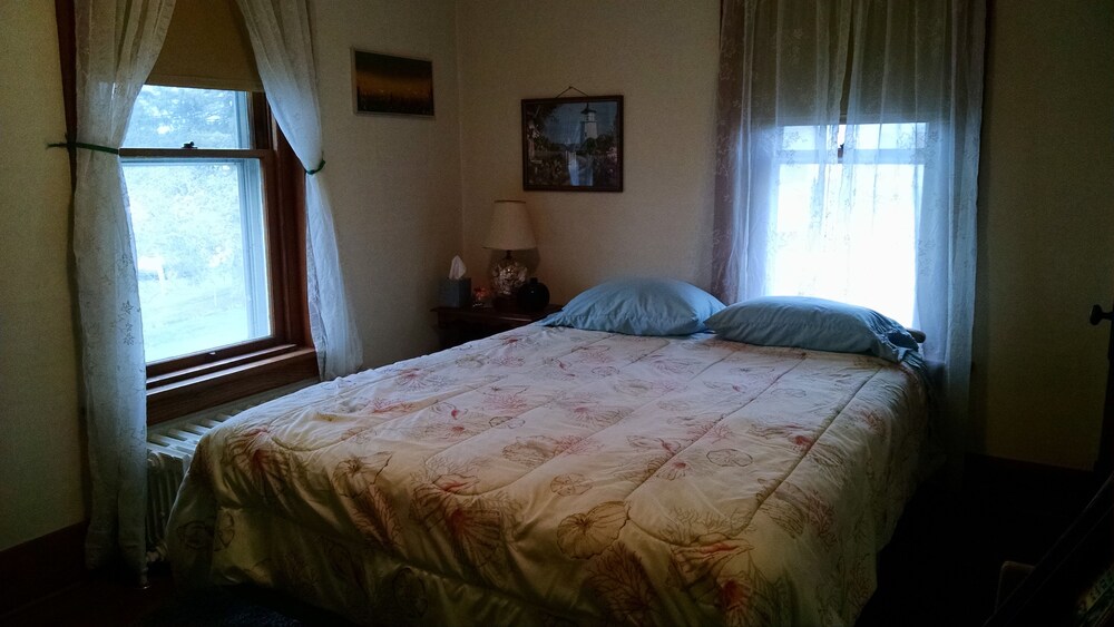 Fish & Loaves B&B - photo 18