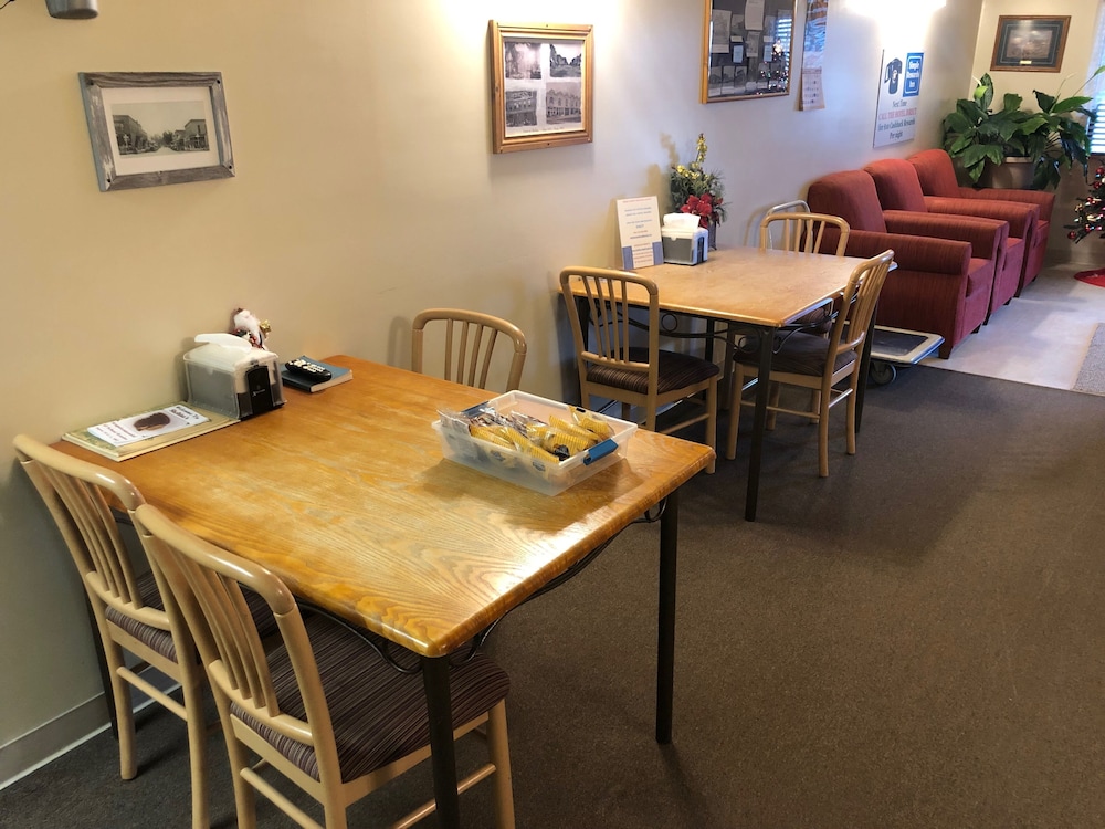 Simple Rewards Inn Shelbina - photo 17