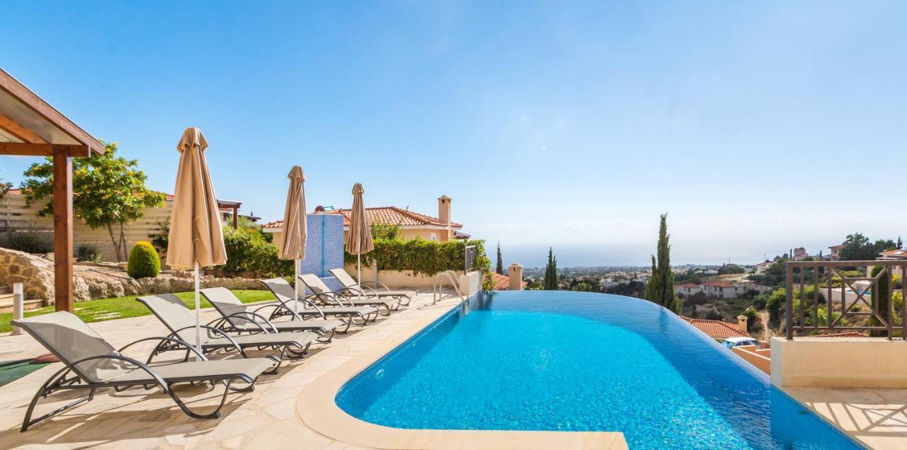 Resitour Perneri Four Bedroom Villa