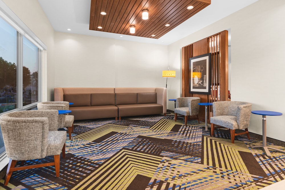 Holiday Inn Express & Suites Suisun City by IHG - photo 59