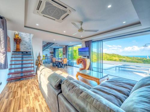 Reef View Villa — 4-Star Luxury Hotel in Koh Samui, Thailand