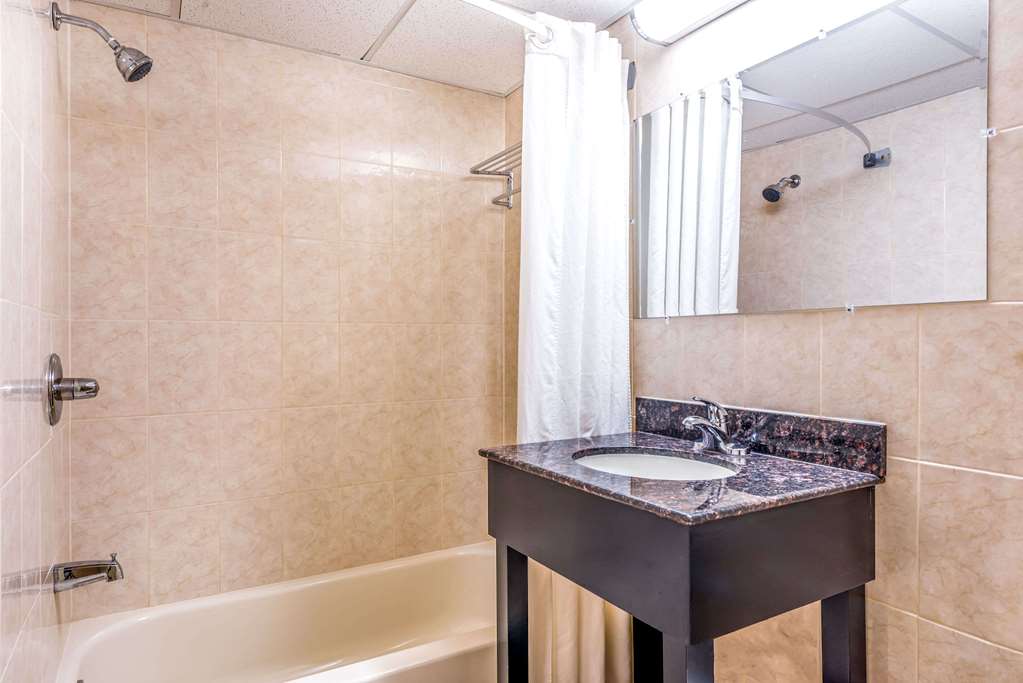 Super 8 by Wyndham North Bergen NJ NYC Area - photo 9