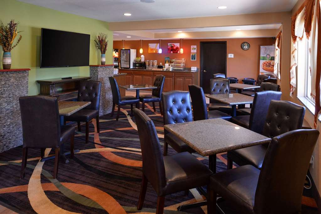 Quality Inn Appleton West - photo 28