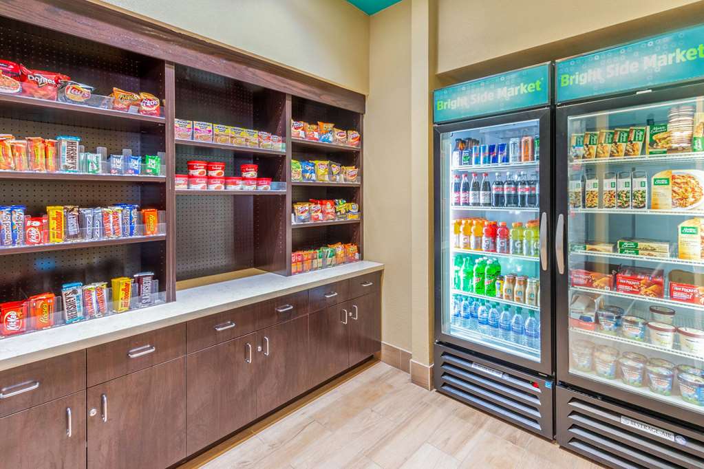 La Quinta Inn & Suites by Wyndham Carlsbad - photo 47
