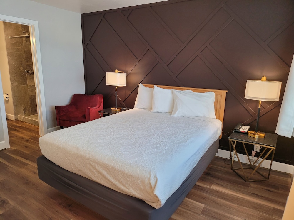 Bridge Street Inn - photo 2