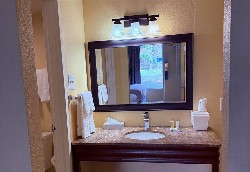 Days Inn by Wyndham St. Petersburg Tampa Bay Area - photo 19